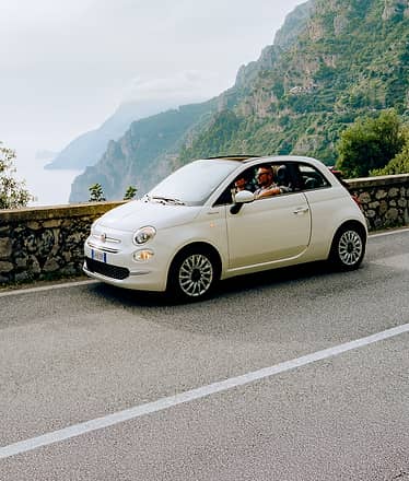 Noleggia una Fiat 500 a Positano o Sorrento