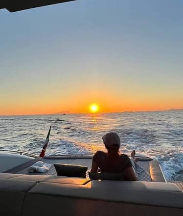 Romantic Yacht Getaway: From Dusk to Dawn