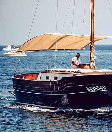 Ischia in barca: tour privato con skipper esperto