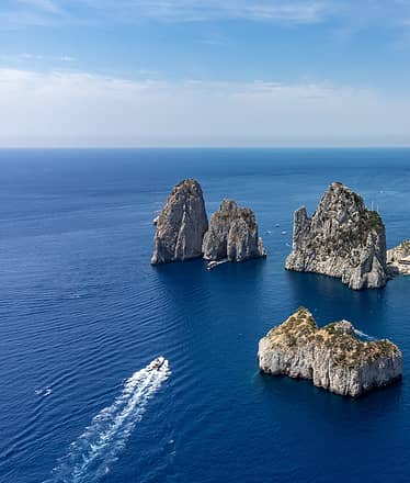 Capri in barca privata da Ischia: il tour dei sogni