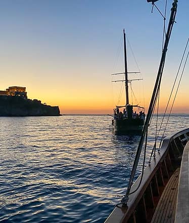Sunset apéritif at sea, private tour of Ischia
