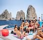 Capri Special: tour in barca da Sorrento tra acque limpide, sole e glamour