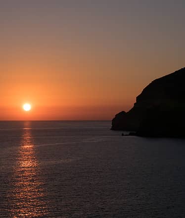 Sunset Boat Apéritif: Group Tour in Ischia