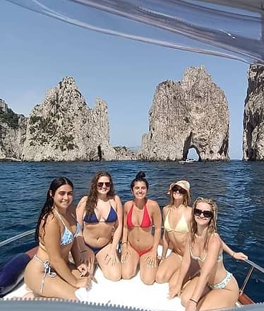 Indimenticabile tour in barca da Positano a Capri