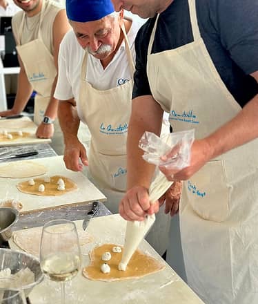 Corso di cucina con degustazione esclusiva: ravioli, tagliatelle e tiramisù