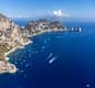 Capri dal mare in esclusiva: tour privato in barca tra grotte e Faraglioni