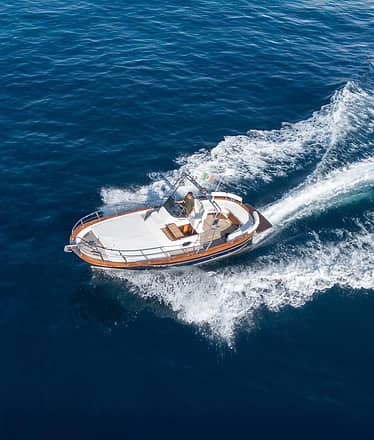 Il meglio di Capri: due ore in barca privata tra natura e relax