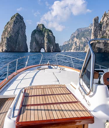 Il meglio di Capri: due ore in barca privata tra natura e relax