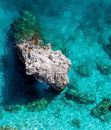 Il meglio di Capri: due ore in barca privata tra natura e relax