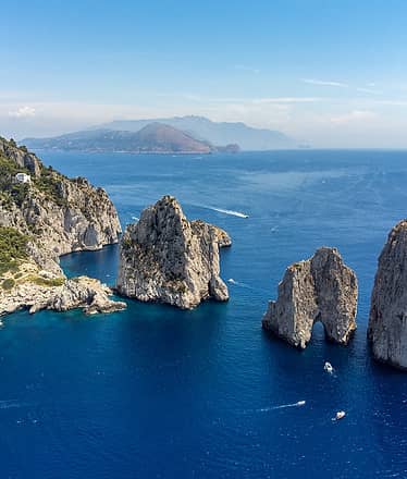 Esclusivo tour in barca a Capri con pranzo vista mare in Costiera Amalfitana