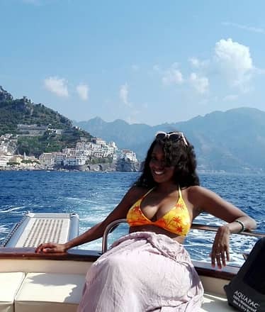 La magia di Capri e Positano: esclusivo tour in barca su gozzo privato