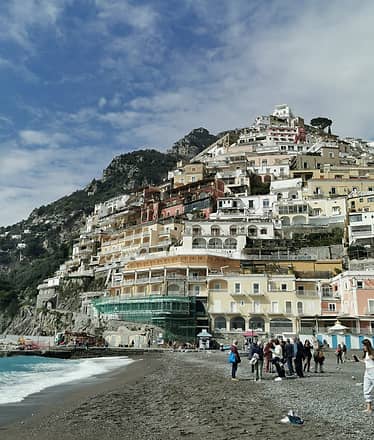 La magia di Capri e Positano: esclusivo tour in barca su gozzo privato