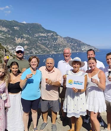 Tour di gruppo di Ravello, Amalfi e Positano: panorami mozzafiato e charme senza tempo