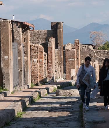 Costiera Amalfitana e Pompei in un giorno: esclusivo tour privato tra mare e storia