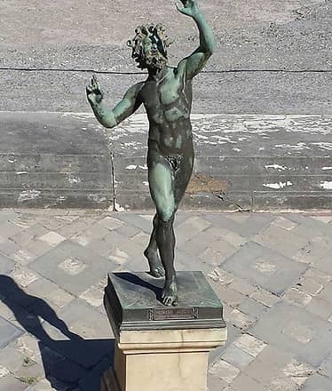 Tour esclusivo di Pompei ed Ercolano: vivi la storia in un solo giorno