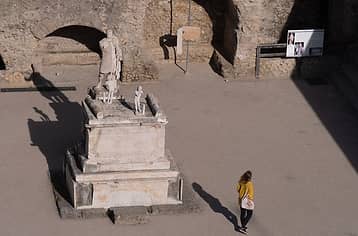 Tour esclusivo di Pompei ed Ercolano: vivi la storia in un solo giorno