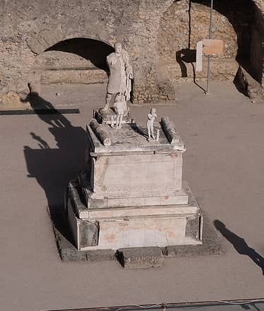 Tour esclusivo di Pompei ed Ercolano: vivi la storia in un solo giorno