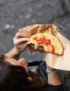 Private tour to discover the authentic flavors of Naples' historic center