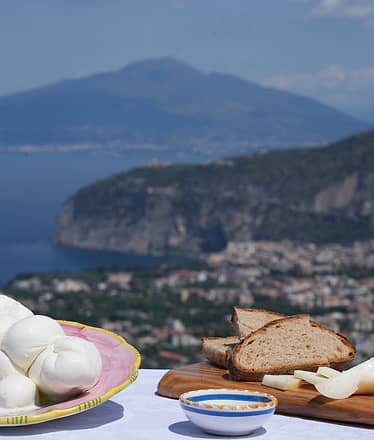 Sorrento: Farm-to-Table Pizza and Cheese-Making Class