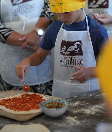 Sorrento: Farm-to-Table Pizza and Cheese-Making Class