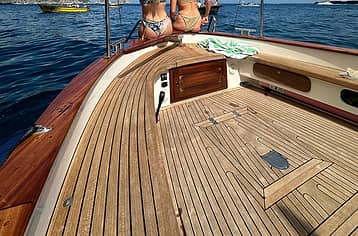 Exclusive Boat Tour from Capri to Nerano: a Day of Sea and Flavors