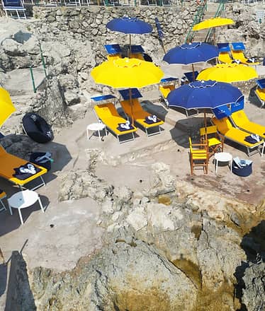 VIP SERVICE “GRANDE PLACE” SUN LOUNGES x 2/4