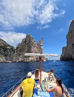 Capri by Gozzo: 3 dreamy hours of caves, legends & exclusive relaxation