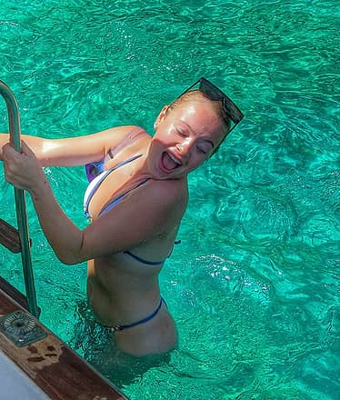 Capri Prestige: a special day by boat with caves, toasts and pure wonder