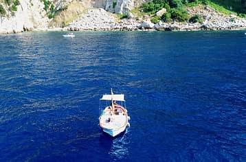 Capri Prestige: a special day by boat with caves, toasts and pure wonder