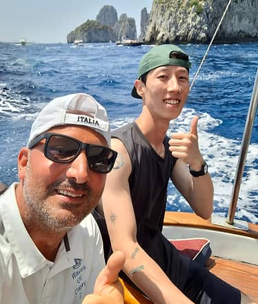 Capri Prestige: a special day by boat with caves, toasts and pure wonder