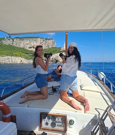Capri Prestige: a special day by boat with caves, toasts and pure wonder