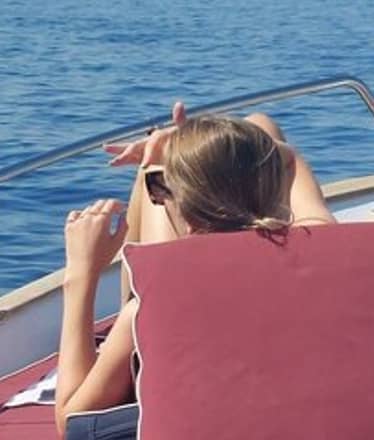 Private boat tour in Capri: the best of the island in 2 unforgettable hours