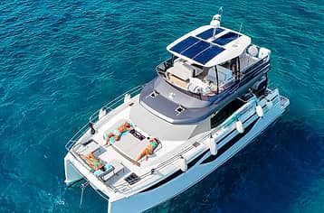 Boat Tour in Capri: 8-Hour Exclusive Experience with Caves, Faraglioni Rocks and Crystal-Clear Sea