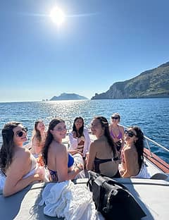 Tour di gruppo in barca da Positano: gita di un giorno in Costiera Amalfitana