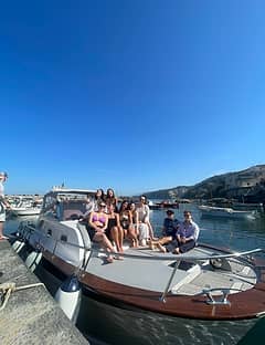  Group Boat Tour: Amalfi Coast and Capri Day Trip with Swim and Drinks