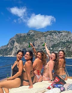 Dream Private Boat Tour to Capri: Grottos, Faraglioni and Blue Sea