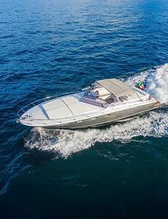 Magnum Marine 38