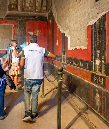 Naples and Pompeii in One Day: Guided Tour with Lunch and Top Archaeological Sites