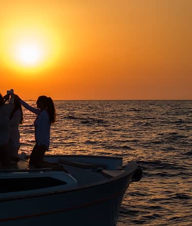 Tour in barca al tramonto da Sorrento