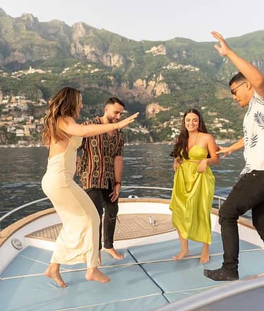 Tour Privato in Barca lungo la Costiera Amalfitana