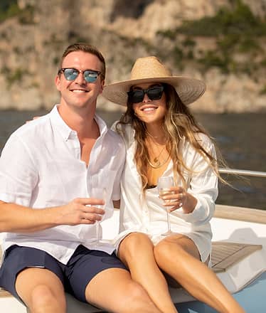 Tour Completo di Capri in Barca Privata con Tempo Libero sull’Isola