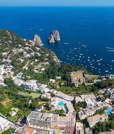 Escursione in Barca Privata tra Costiera Amalfitana e Capri