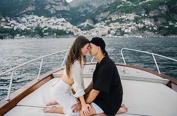 Escursione in Barca Privata tra Costiera Amalfitana e Capri