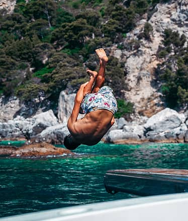 Exclusive Tour by Itama 38 Speedboat around Capri
