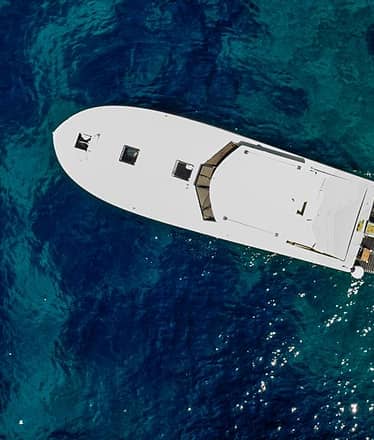 Exclusive Tour by Itama 38 Speedboat around Capri