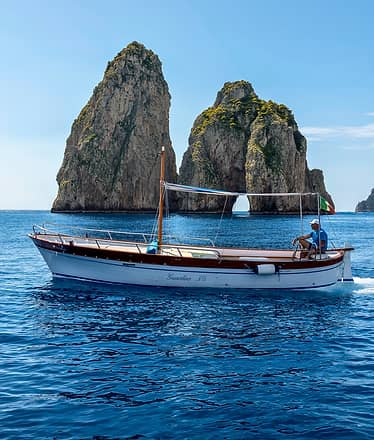 Signature Tour: giro dell'isola di Capri in 3 ore