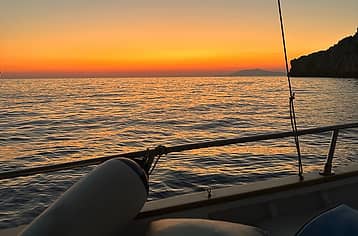 Capri Golden Hour Cruise: Tour in barca al tramonto