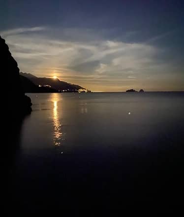 Capri by Night in Barca Privata con Aperitivo e Tempo Libero sull’Isola