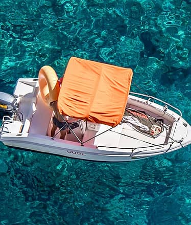 Noleggio Barca a Capri Senza Patente: il mare in libertà