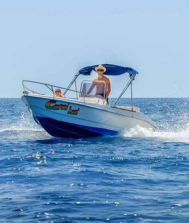 Noleggio Barca a Capri Senza Patente: il mare in libertà